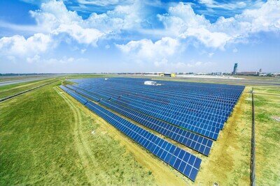 Indira Gandhi International Airport solar panels