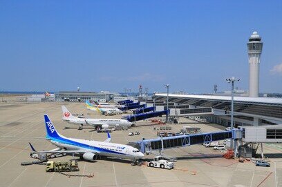 Central Japan International Airport Co., Ltd. is going to continue to strengthen the cooperation with the national and local governments to achieve virtually zero CO2 emissions.