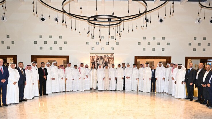 Minister Of Transportation Briefs Bahraini Business Leaders On Awal Private Aviation Terminal And Its Historic Legacy