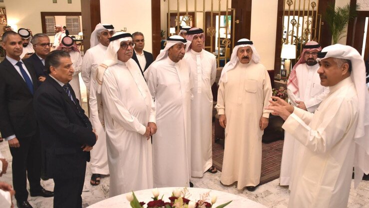 Minister Of Transportation Briefs Bahraini Business Leaders On Awal Private Aviation Terminal And Its Historic Legacy