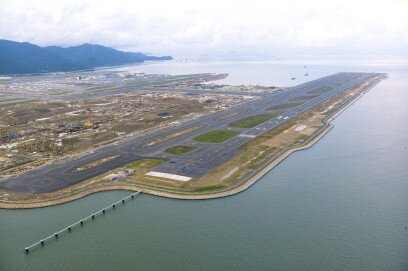 Flights Land on Third Runway at Hong Kong Airport as Operation Familiarisation Commences