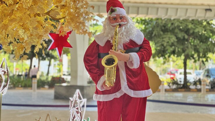 MIA, Christmas celebration, India airport