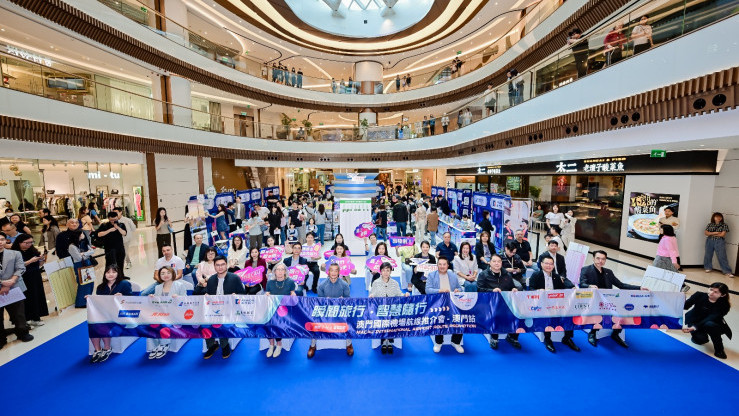 Macau International Airport route promotion event at Nova Mall showcasing new routes, smart services, and airline partnerships with live performances and audience engagement.